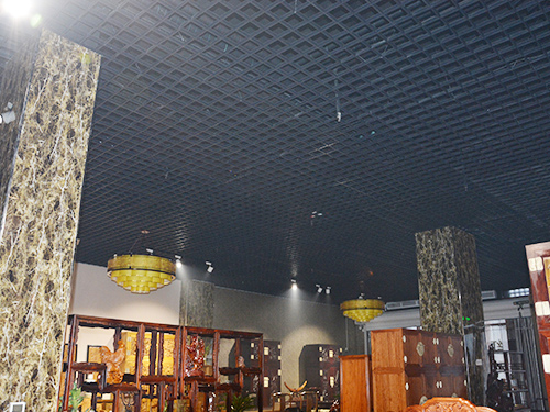 ���̰���